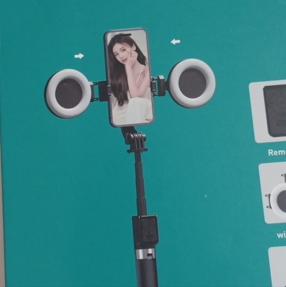 Black Selfie Stick Tripod - Picture 5 of 7